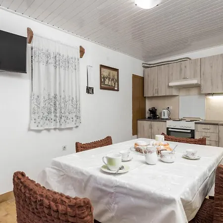 Amazing In With Kitchen *