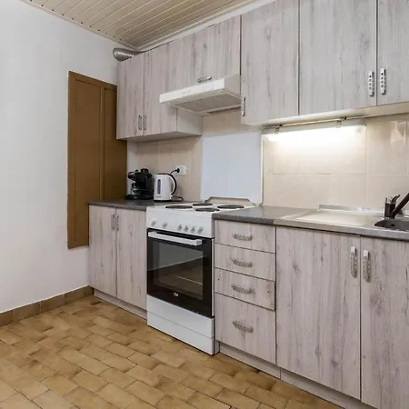 Amazing In With Kitchen